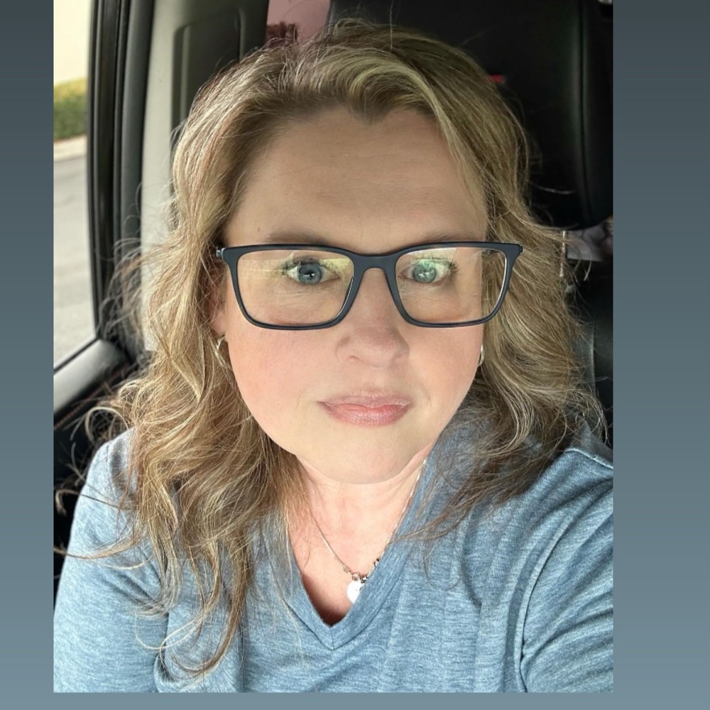 Meet your Posher, Denise